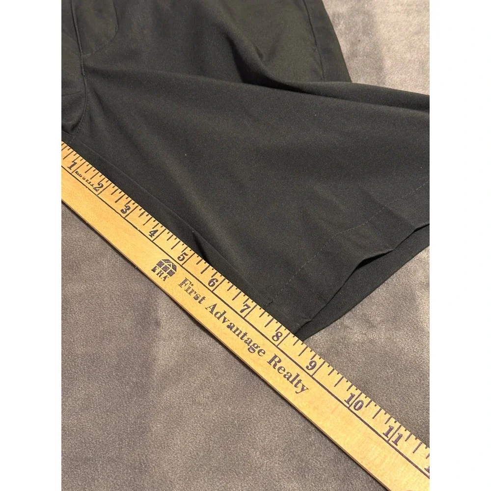 Nike Golf Dri-FIT Shorts Boys Small Black Adjustable Waist Flat Front